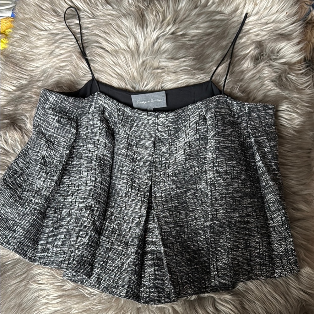 NWT Anthropologie “Sunday in Brooklyn” Black and Gray Textured Crop Top